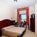 Stella Del Sud Hotel 3*