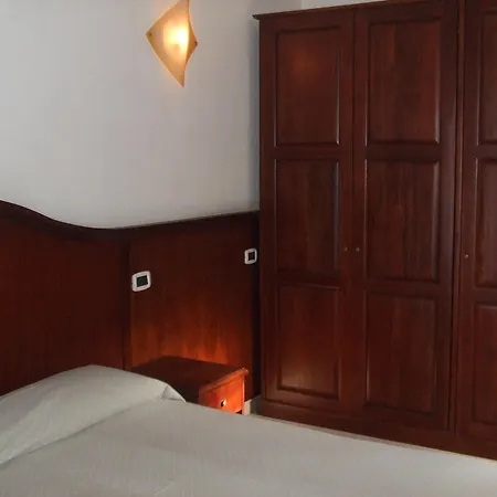 Stella Del Sud Hotell 3*